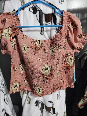 Forever 21 Pink Floral On Or Off Shoulder Sleeve Crop Top
